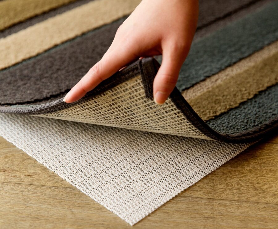 keep mattress topper from sliding by using Non-skid Mats
