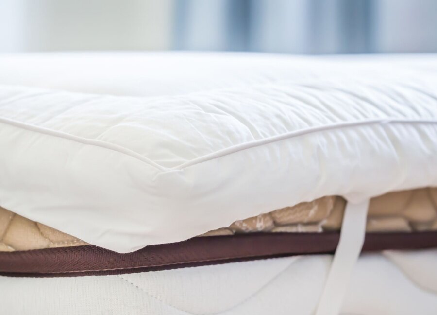 keep mattress topper from sliding